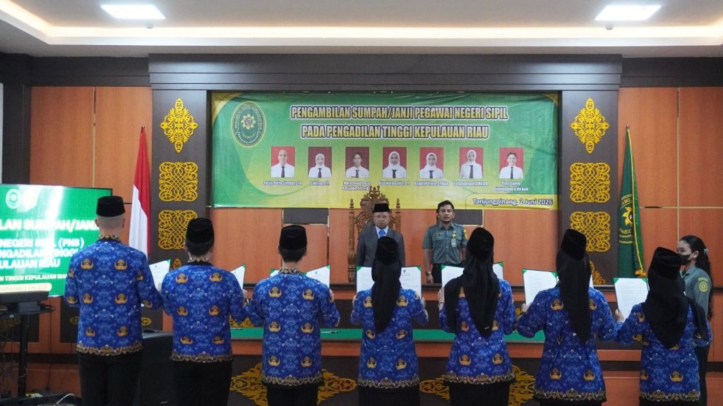 Pengambilan Sumpah/Janji Pegawai Negeri Sipil pada Pengadilan Tinggi Kepulauan Riau