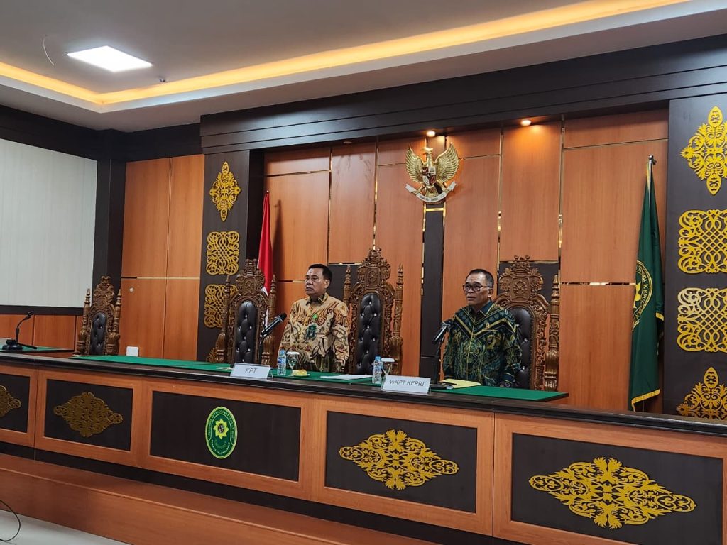 Arahan dan Pembinaan Ketua Pengadilan Tinggi Kepulauan Riau dalam Rapat Pleno Periode Agustus 2026