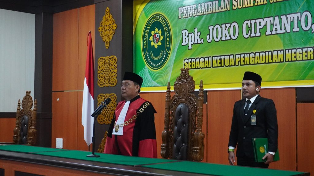 Ketua Pengadilan Tinggi Kepulauan Riau Lantik Joko Ciptanto sebagai Ketua Pengadilan Negeri Natuna Kelas II